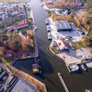 Postępują prace związane z przebudową wejścia do portu w Łebie. Fot.: Urząd Morski w Gdyni