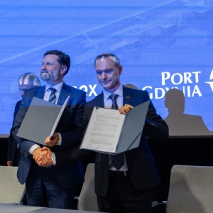 Podpisanie umowy na realizację projektu „Rozbudowa Stanowiska Przeładunku Paliw Płynnych (SPPP)” w Porcie Gdynia.