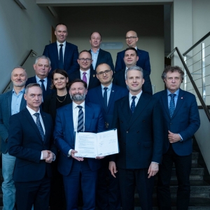 Podpisanie umowy na realizację projektu „Rozbudowa Stanowiska Przeładunku Paliw Płynnych (SPPP)” w Porcie Gdynia.