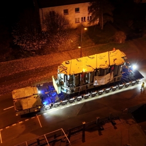 Nocny transport drogowy transformatorów na teren stacji w Osiekach Lęborskich.