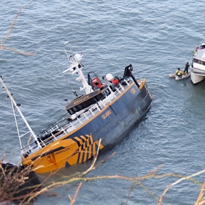 Wstępne oględziny wraku z jednostki rybackiej. Fot. Marc Evans/Facebook