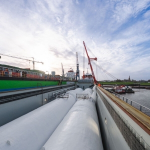 Zbiorniki wyprodukowane w Belgii zainstalowano na statku Carbon Destroyer 1 w stoczni Niestern Sander w porcie Delfzijl.