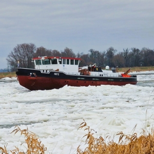 Niemiecki lodołamacz Kietz na Odrze.