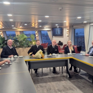 Spotkanie z przedstawicielami Portu Trelleborg w sali konferencyjnej na Jantarze. 