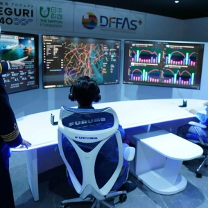 Lądowe centrum operacyjne floty, mieszczące się w siedzibie spółki Furuno Electric w mieście Nishinomiya (prefektura Hyōgo). Fot.: Nippon Foundation