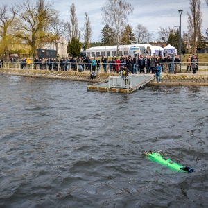 Test „Piranii” w Gdańsku Sobieszewie, na Martwej Wiśle.