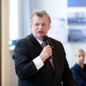 Dr hab. inż. Marek Dzida.