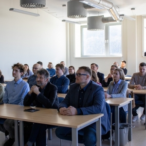 Absolwenci II edycji studiów podyplomowych „Budowa Okrętów” w Instytucie Budowy Okrętów Politechniki Gdańskiej.