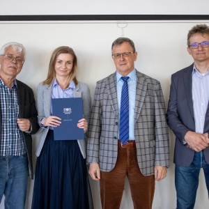 Absolwenci II edycji studiów podyplomowych „Budowa Okrętów” w Instytucie Budowy Okrętów Politechniki Gdańskiej.