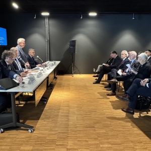 Przedstawiciele komisji senackich i Morskiego Zespołu Parlamentarnego Senatu RP spotkali się w Łebie, aby rozmawiać o przyszłości energii odnawialnej.
