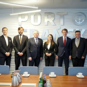 Przedstawiciele Komisji ds. Unii Europejskiej w Porcie Gdańsk. 