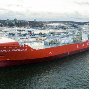 Gazowiec LNG Coral EnergICE. Fot.: Anthony Veder