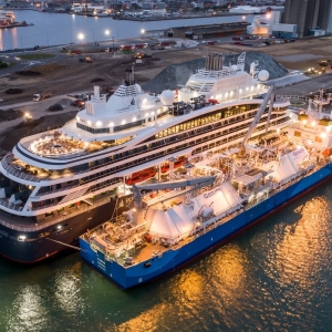 Kairos w trakcie bunkrowania wycieczkowa w porcie Le Havre we Francji. Fot.: Gasum