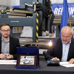 Cięcie pierwszych blach na jednostkę B621/5 dla CMAL w stoczni Remontowa Shipbuilding w Gdańsku. Fot. Robert Rozmus