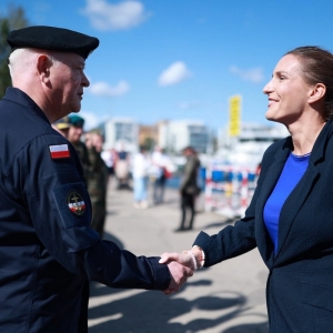 Próba generalna parady morskiej w Gdyni przez świętem Wojska Polskiego.
