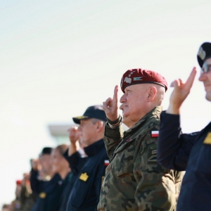 Próba generalna parady morskiej w Gdyni przez świętem Wojska Polskiego.