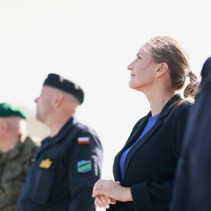 Próba generalna parady morskiej w Gdyni przez świętem Wojska Polskiego.