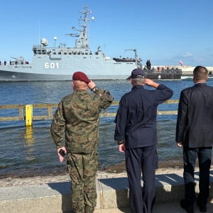 Próba generalna parady morskiej w Gdyni przez świętem Wojska Polskiego.