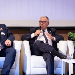 Panel energetyczny, poświęcony rozwijaniu elektrowni jądrowych na Pomorzu podczas Forum Gospodarki Morskiej Gdynia 2026. 