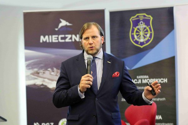 Prezes PGZ Stoczni Wojennej: zawód stoczniowca przeżywa renesans