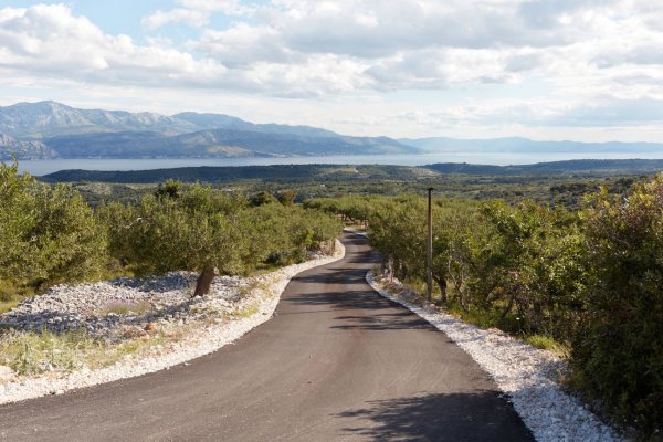 Włochy czy Chorwacja? Sprawdź, gdzie warto wybrać się tego lata