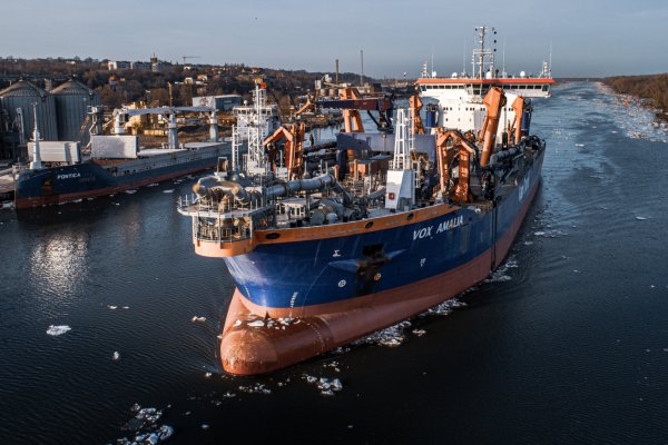 Zakończyły się prace związane z pogłębianiem toru wodnego Świnoujście-Szczecin