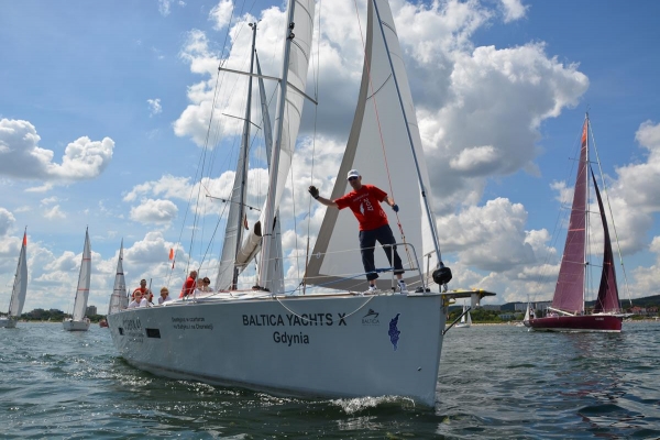 Walka o srebrny puchar. Rozpoczęły się regaty SailBook Cup 2017 [ZDJĘCIA] 