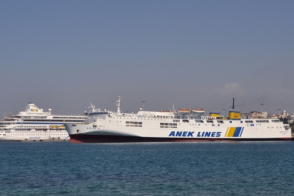 Grecja: O północy rozpoczął się 24-godzinny strajk marynarzy