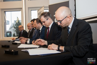 Port Gdańsk podpisał umowy ws. inwestycji o wartości ok. 600 mln zł