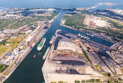 Port Gdańsk inicjuje kolejną akcję czyszczenia ulic dojazdowych do termi...