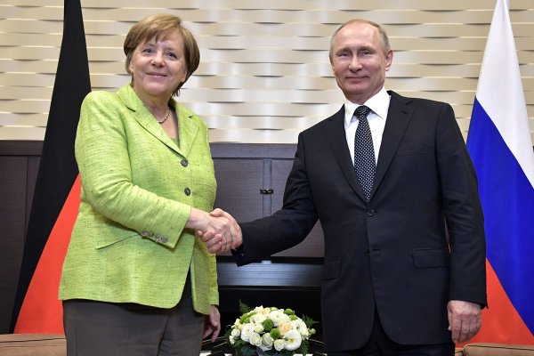 ''Sueddeutsche Zeitung'': wbrew deklaracjom rząd Merkel ściśle współpracował przy powst...