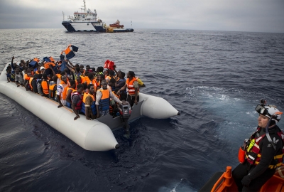 W br. do Hiszpanii przypłynęła rekordowa liczba nielegalnych migrantów z...