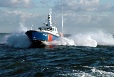 Cisza w eterze, przepełnienie jachtu i porzucone sieci...