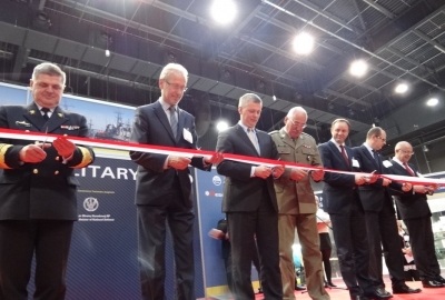 Targi militarne otwarte