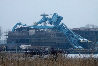Stocznia Wisła: ranni w wypadku. Uszkodzoną konstrukcją jest prawdopodobnie nadbudówka ...