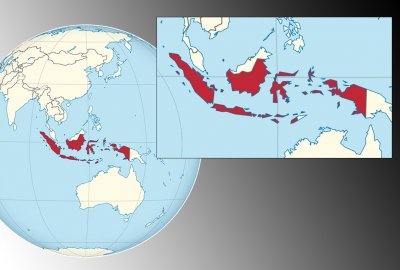 Po ponad miesiącu na morzu w tonącej łodzi ponad 100 Rohingjów zeszło na ląd w Indonezj...