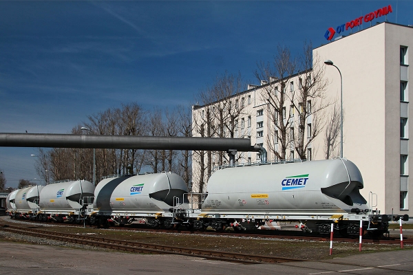 Według UTK średnie opóźnienie pociągu towarowego spadło do 9 godzin
