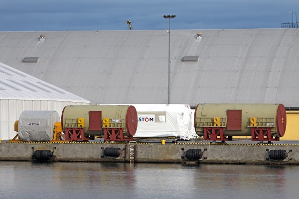 Generatory i turbiny zbudowane we Wrocławiu płyną w świat z Gdyni