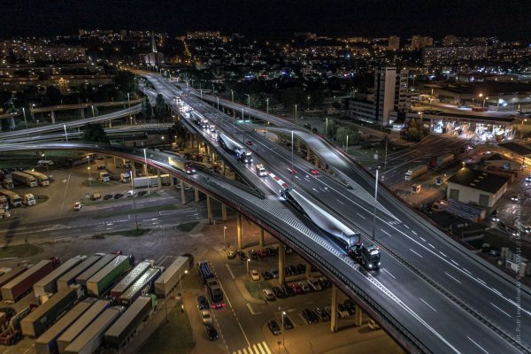 Droga Czerwona nadal w zawieszeniu - niepokoją się władze miasta, przedsiębiorcy i zwią...