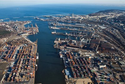 Gdynia: wzrost przeładunku kontenerów o 13%