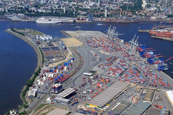 Reuters: USA ''silnie zasugerowały'' Niemcom, by nie oddawali kontroli nad termialem po...