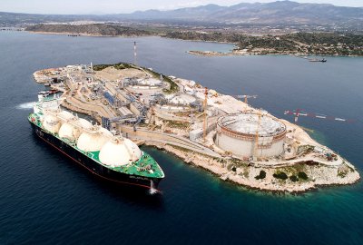 Rząd Bułgarii pozyskał dostawy LNG z USA przez grecki terminal FSRU