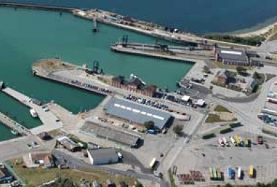 Nowy terminal gotowy, brakuje promów
