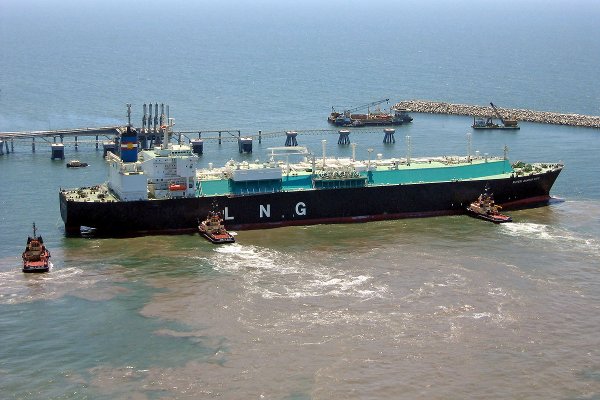 Płynie do Polski LNG, także z zupełnie nowego kierunku