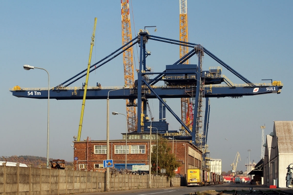 Budowę wielkich suwnic nabrzeżowych dla Algierii za Vistal dokończy firma z Wielkopolsk...