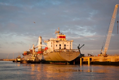 Wieniawski pierwszym statkiem w London Gateway