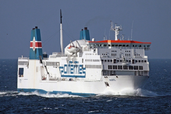 Niskosiarkowe paliwo Neste dla promu Polferries