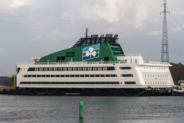 Stocznia Marine Projects przekazała niemieckiej FSG dużą nadbudówkę na prom, będą kolej...
