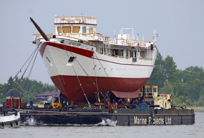Wodowanie 65-metrowego żaglowca w stoczni Marine Projects dla Wietnamu