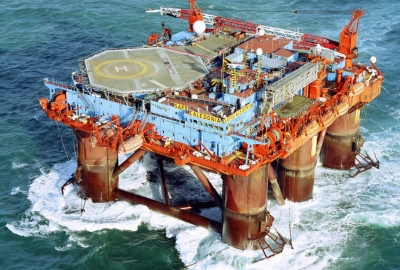 Wkrótce spektakularne holowanie platformy offshore w porcie Gdańsk